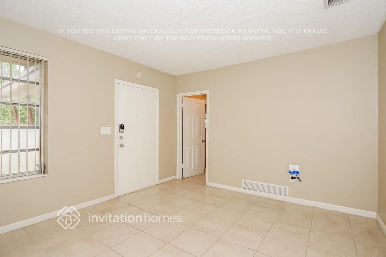 8320 Sw 16th St - Photo 4 of 20