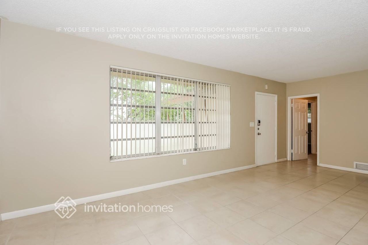 8320 Sw 16th St - Photo 5 of 20
