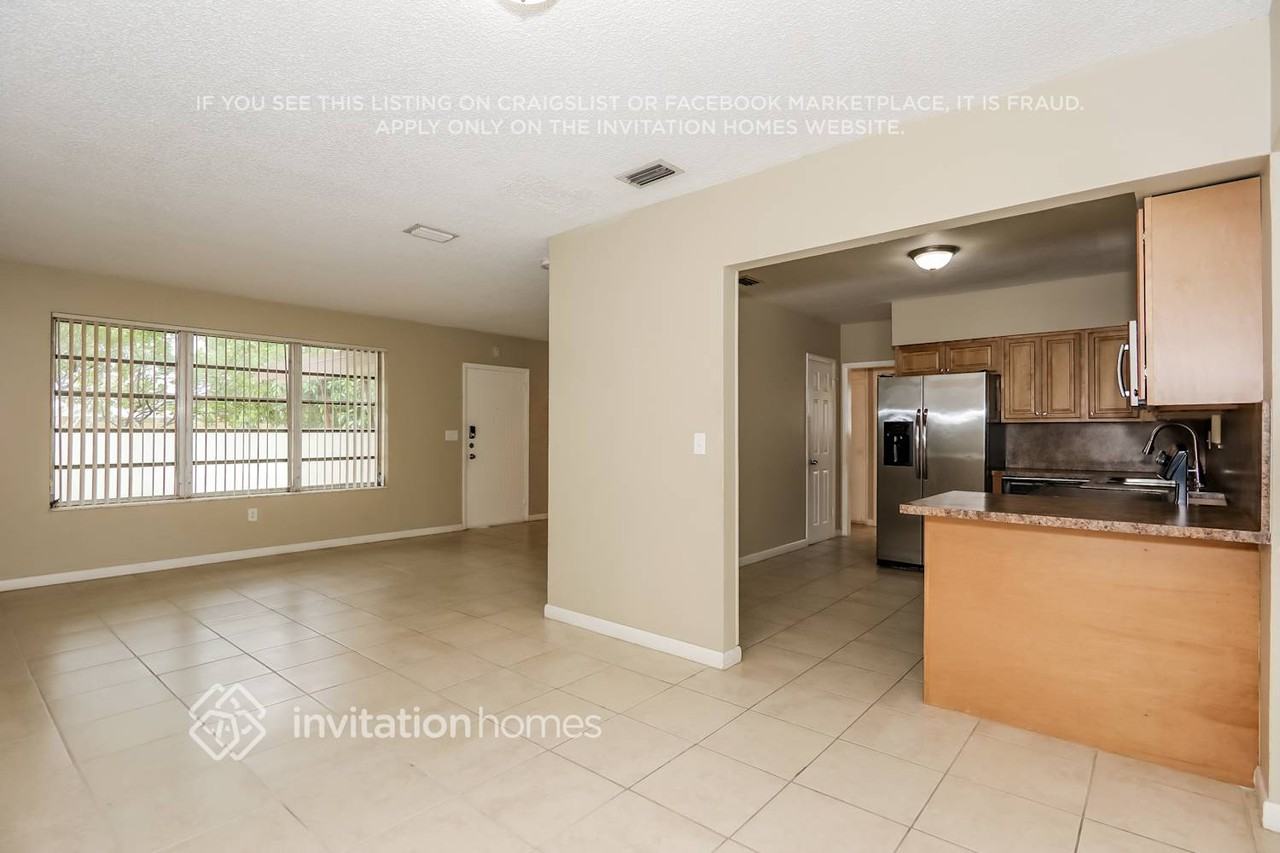 8320 Sw 16th St - Photo 7 of 20