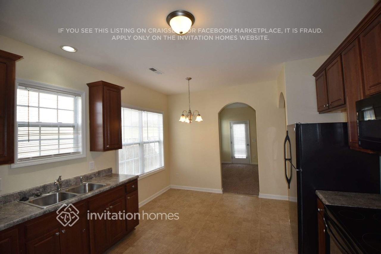 132 Pasadena Rd - Photo 4 of 12