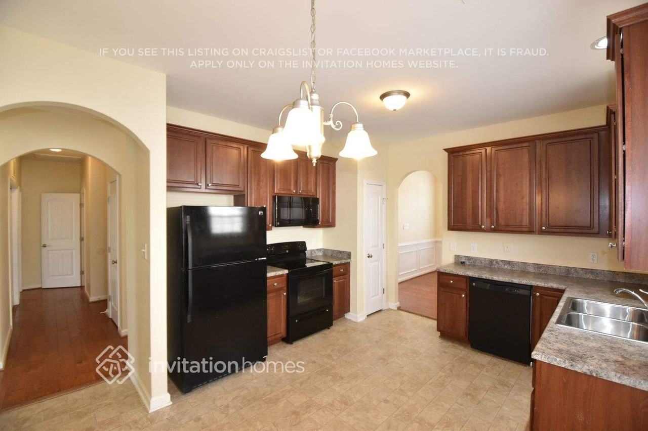 132 Pasadena Rd - Photo 5 of 12