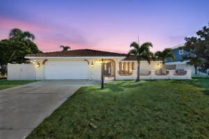 featured image of 6523 King Palm Way