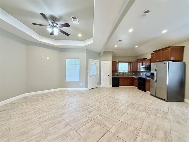 2855 Amber Ave - Photo 2 of 29