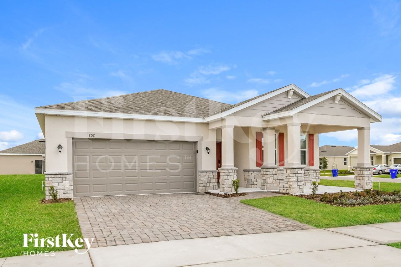 1202 Ponca Rd - Photo 2 of 16