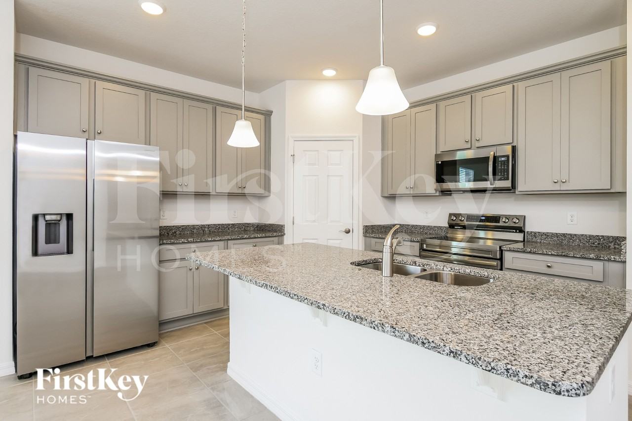 1202 Ponca Rd - Photo 5 of 16