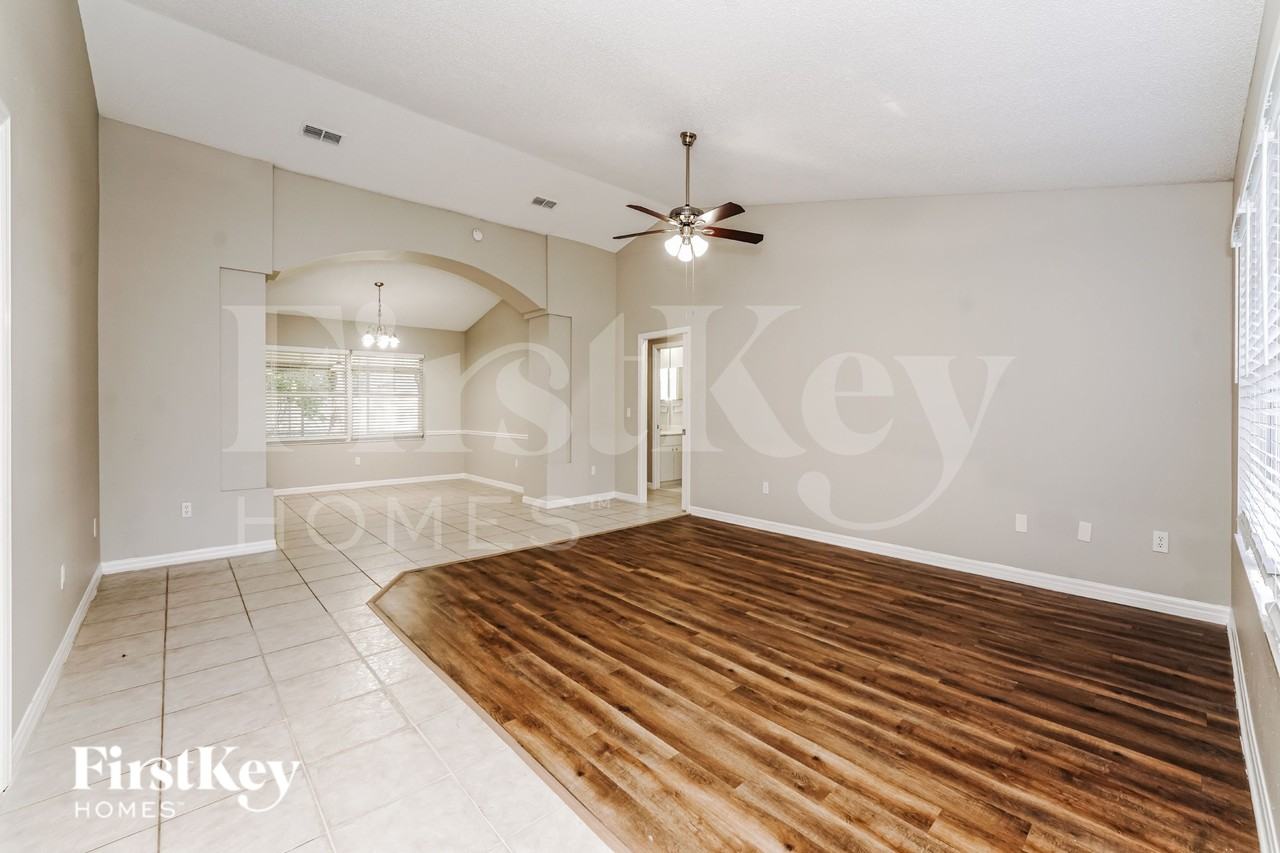 17 Woodward Ln - Photo 4 of 17