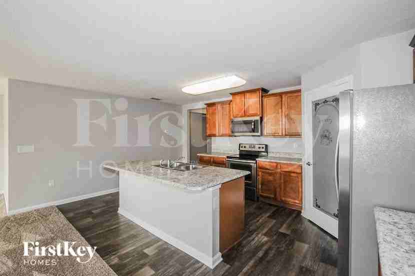69 Green Palm Ct - Photo 6 of 15