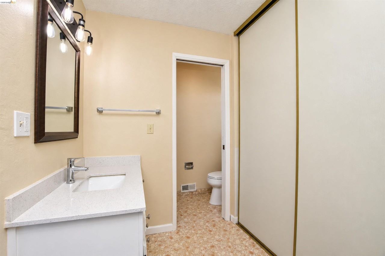 817 Basalt Way - Photo 2 of 3