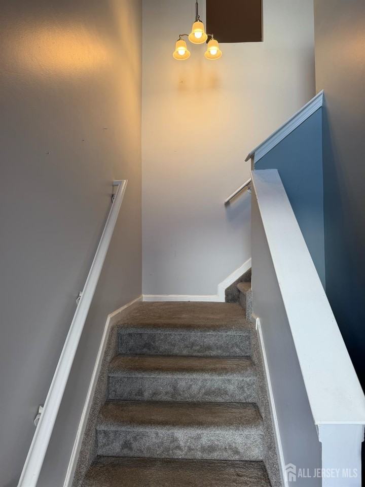 123 Chariot Ct - Photo 3 of 18