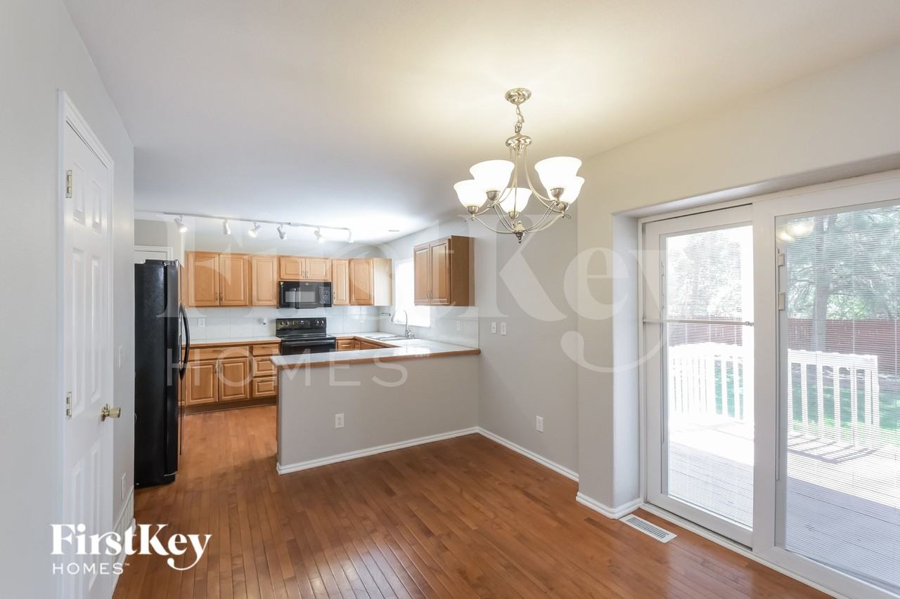2839 E 118th Cir - Photo 6 of 16