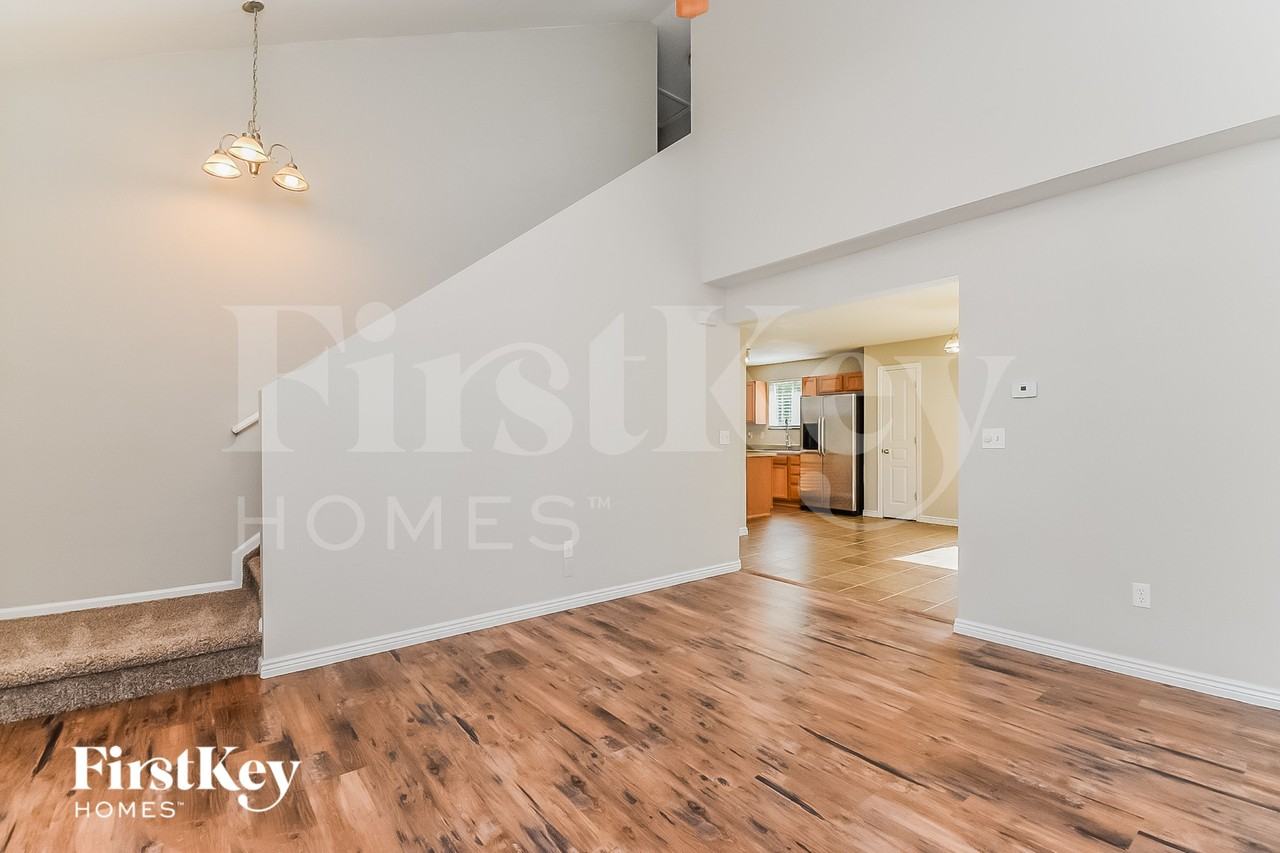 261 Audubon Dr - Photo 3 of 15