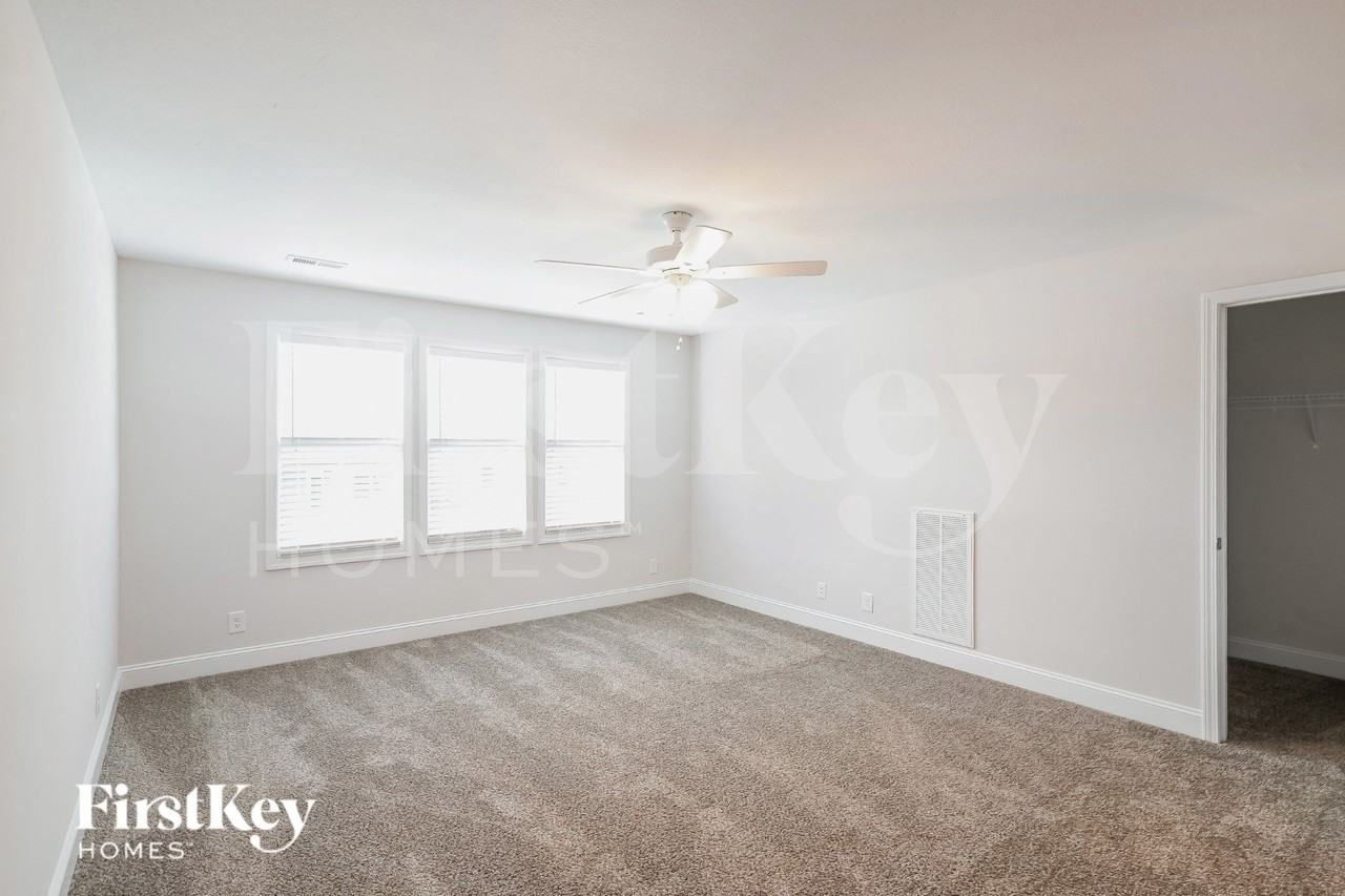 664 Alvin Rd - Photo 7 of 15