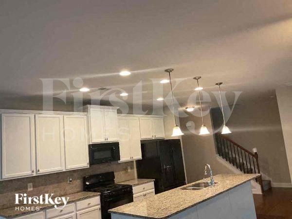 77 Pine Hill Ct - Photo 5 of 9