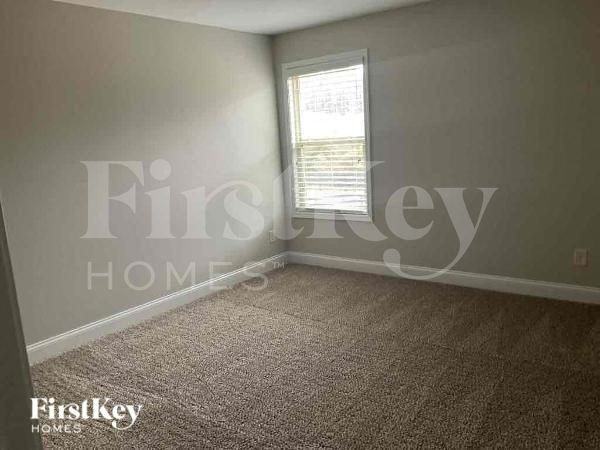 77 Pine Hill Ct - Photo 6 of 9
