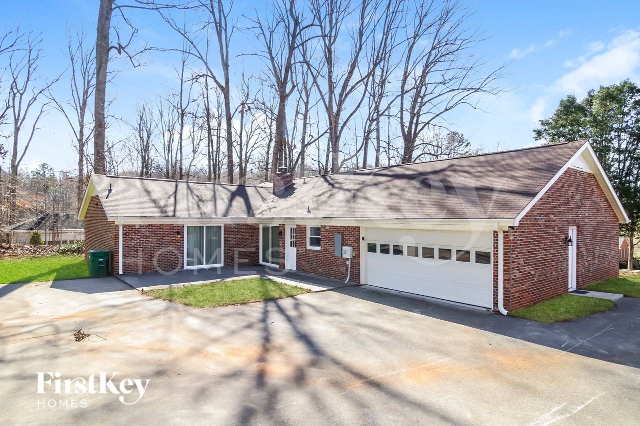 7853 Beech Forest Rd - Photo 2 of 15