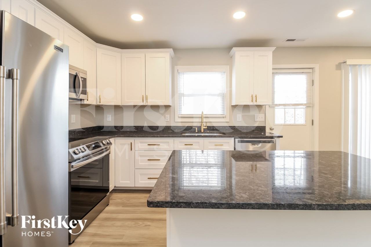7853 Beech Forest Rd - Photo 6 of 15