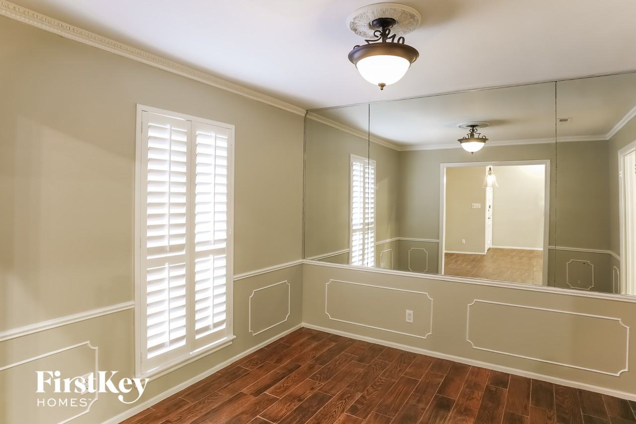 2507 Blue Willow Dr - Photo 4 of 15