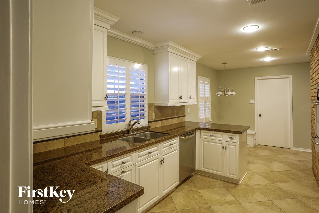 2507 Blue Willow Dr - Photo 5 of 15