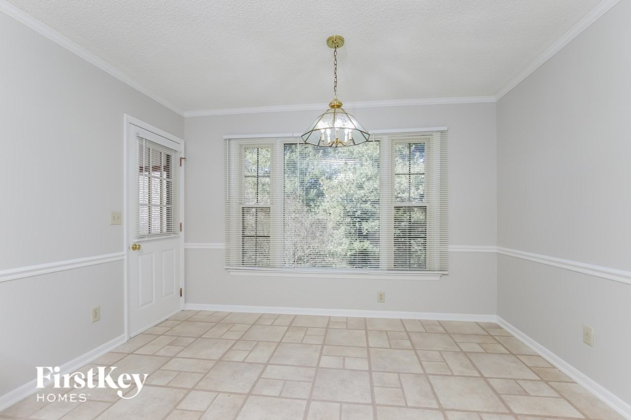 2528 Huntington Woods Dr - Photo 5 of 15
