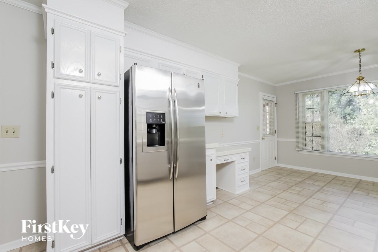 2528 Huntington Woods Dr - Photo 6 of 15
