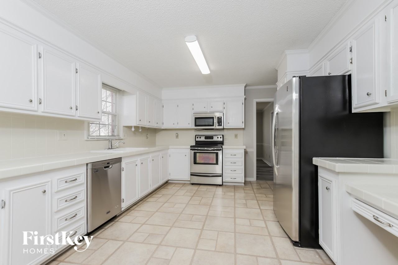 2528 Huntington Woods Dr - Photo 7 of 15
