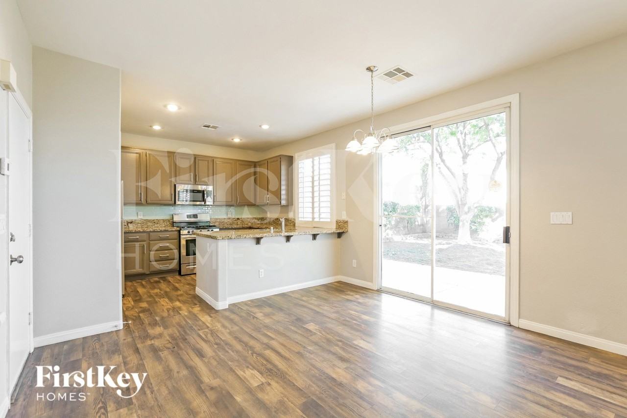 10712 Silver Pyramid Ct - Photo 6 of 19
