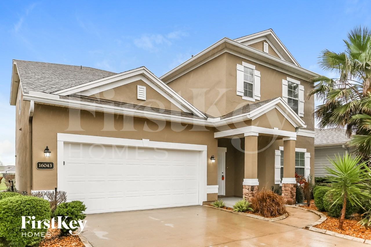 16043 Dowing Creek Dr - Photo 2 of 15