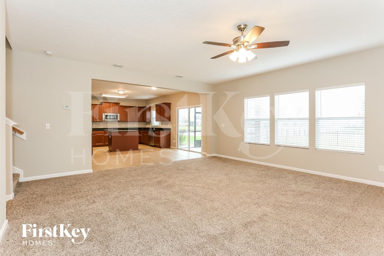 16043 Dowing Creek Dr - Photo 7 of 15