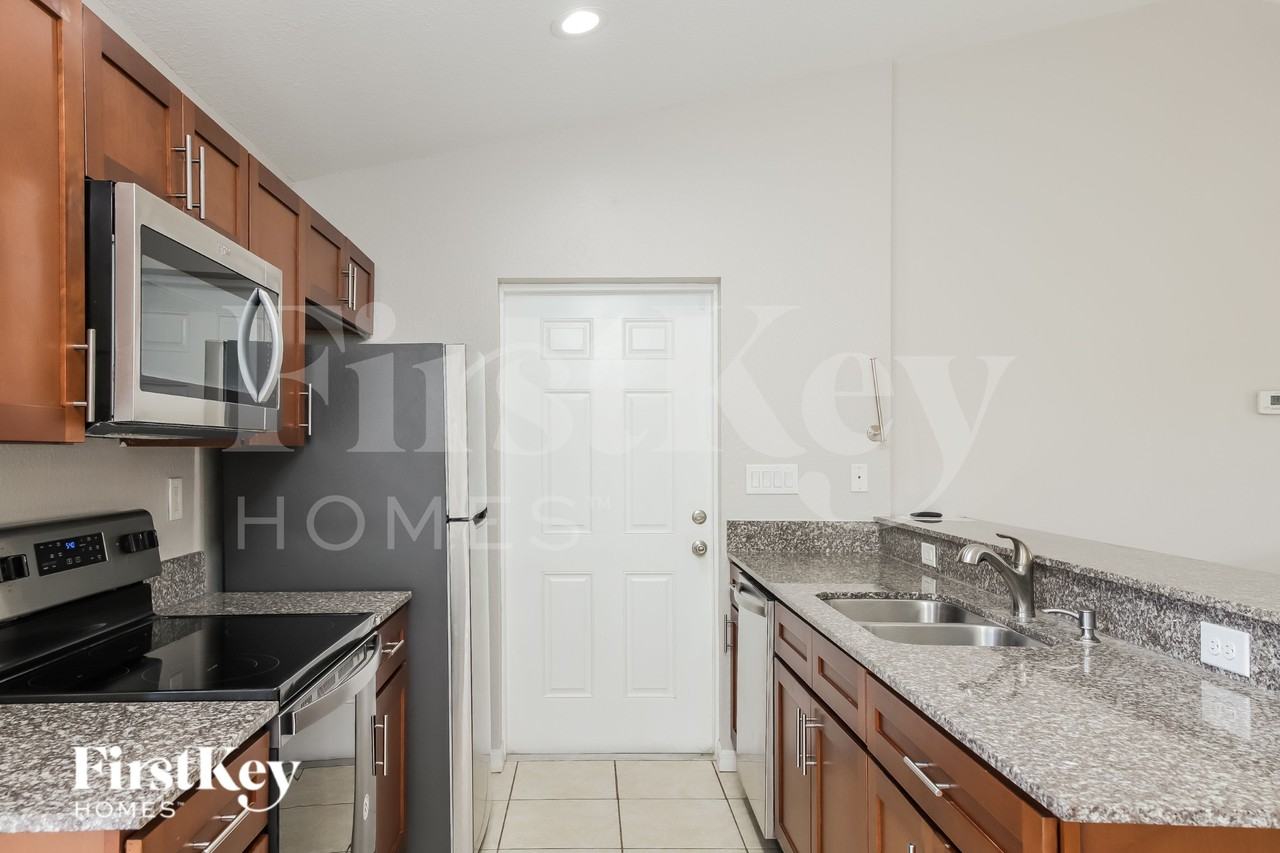 5473 Wagon Wheel Dr - Photo 7 of 15
