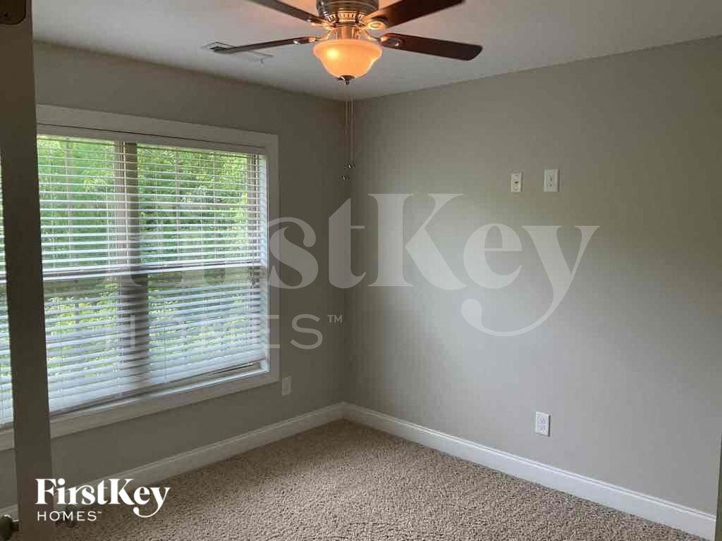 1618 Ashmead Ln - Photo 2 of 18