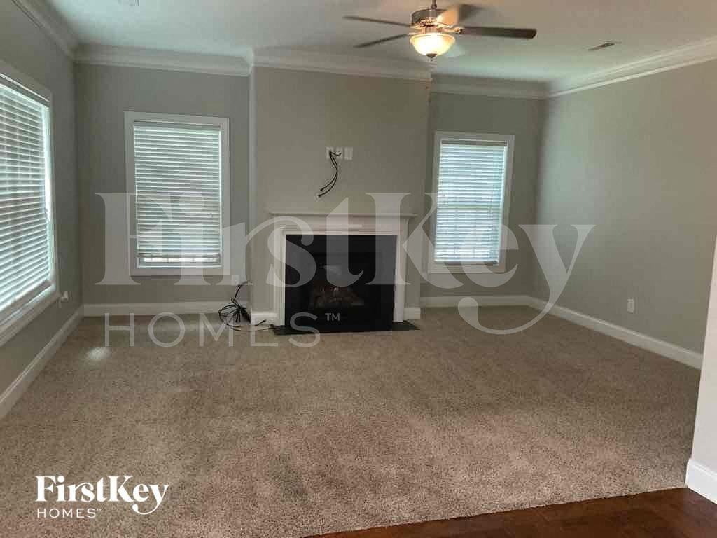 1618 Ashmead Ln - Photo 5 of 18