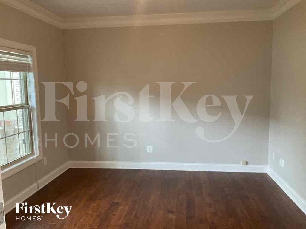 1618 Ashmead Ln - Photo 6 of 18