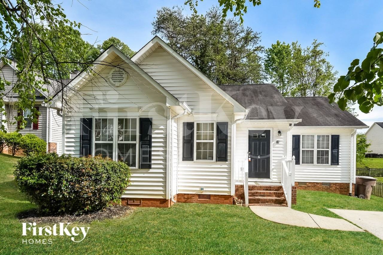 6 Mahogany Ct - Photo 2 of 15