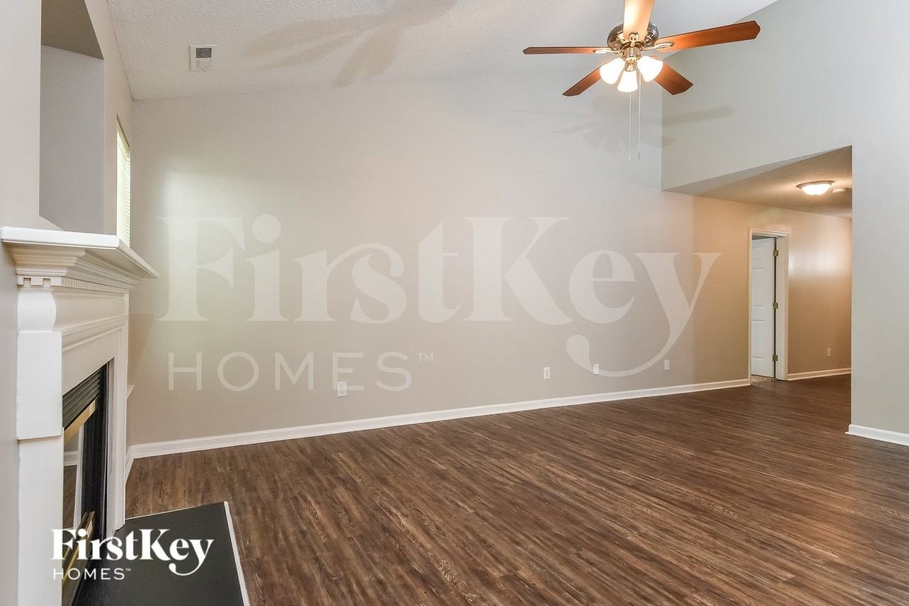 6 Mahogany Ct - Photo 4 of 15