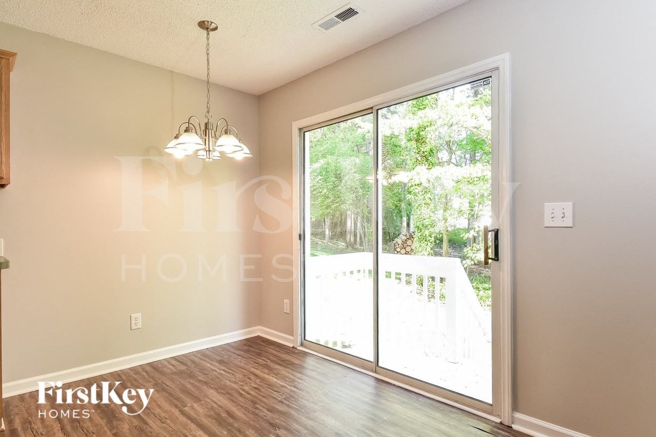 6 Mahogany Ct - Photo 5 of 15