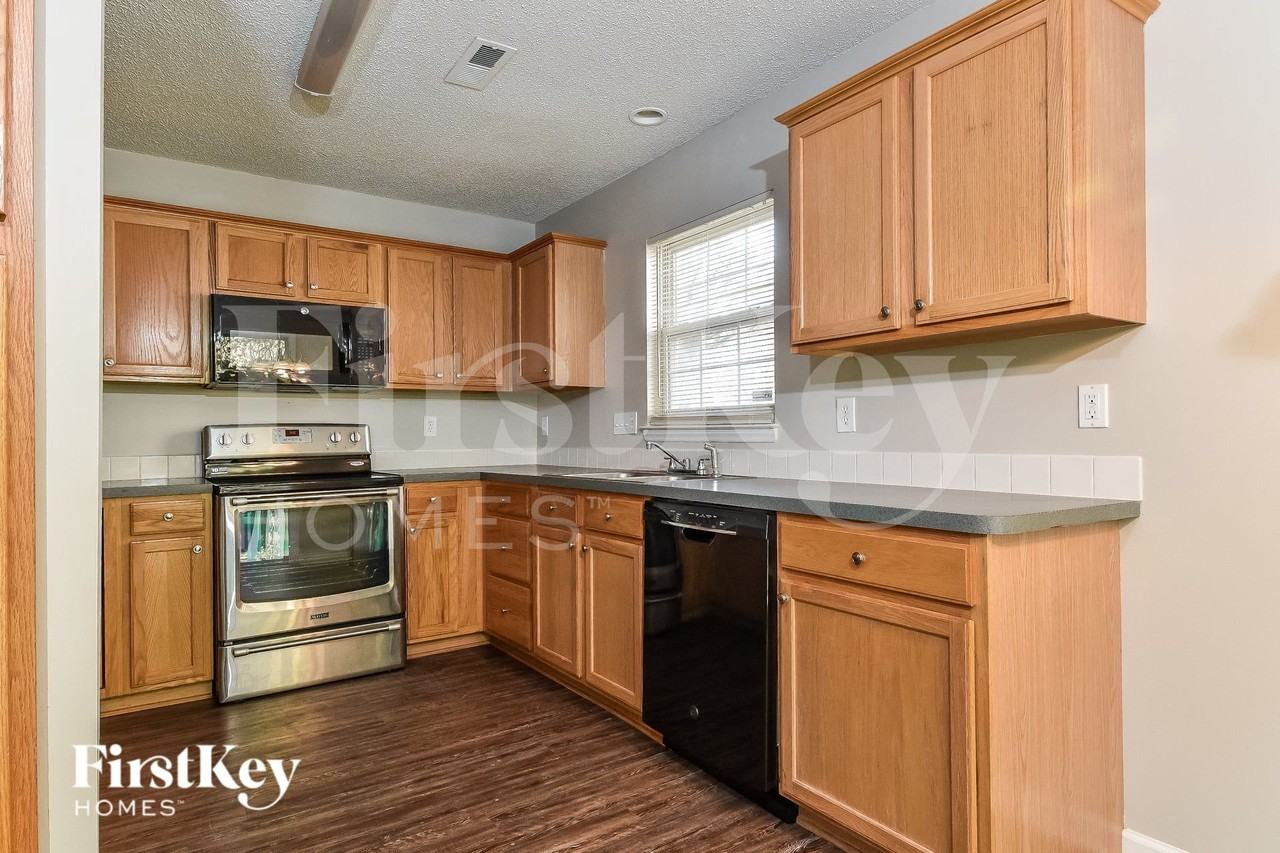 6 Mahogany Ct - Photo 6 of 15