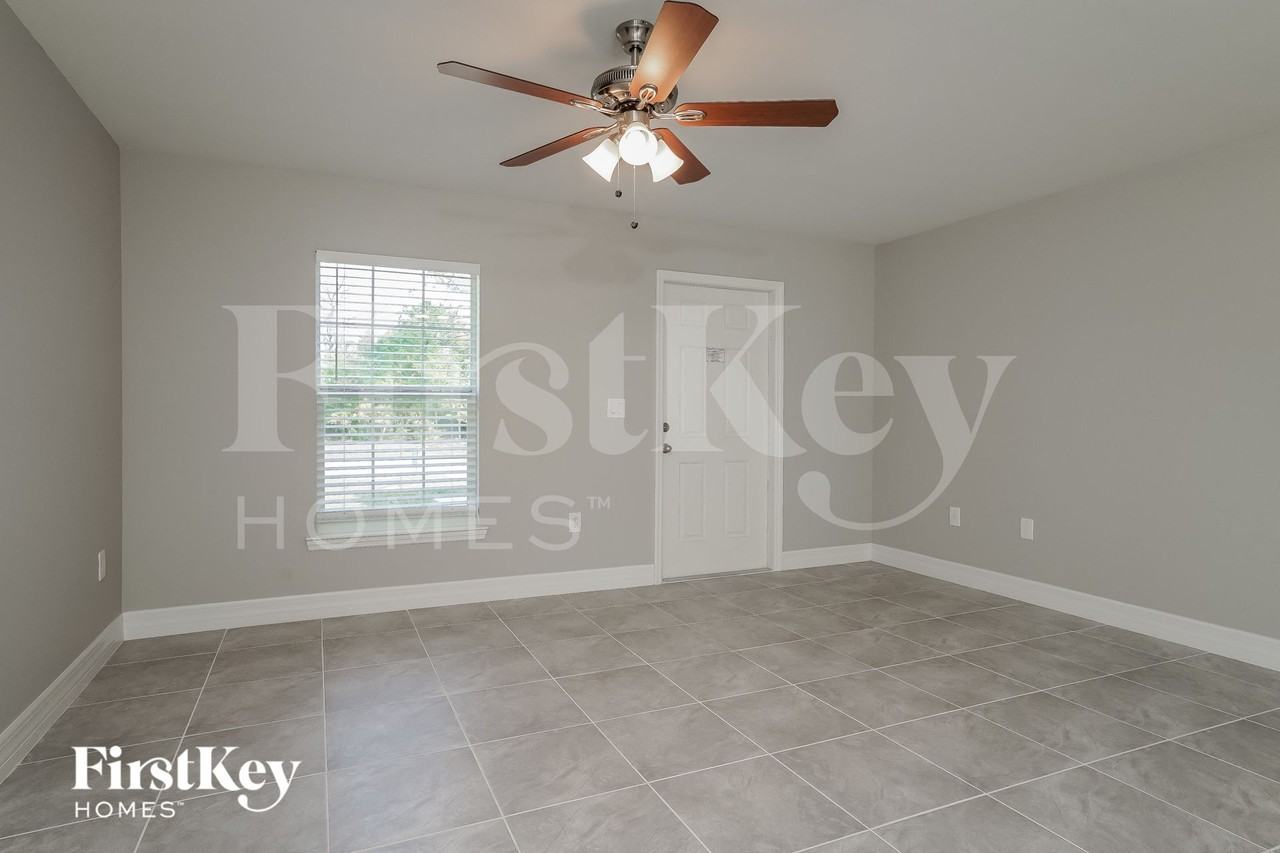5315 Centennial Blvd - Photo 2 of 15