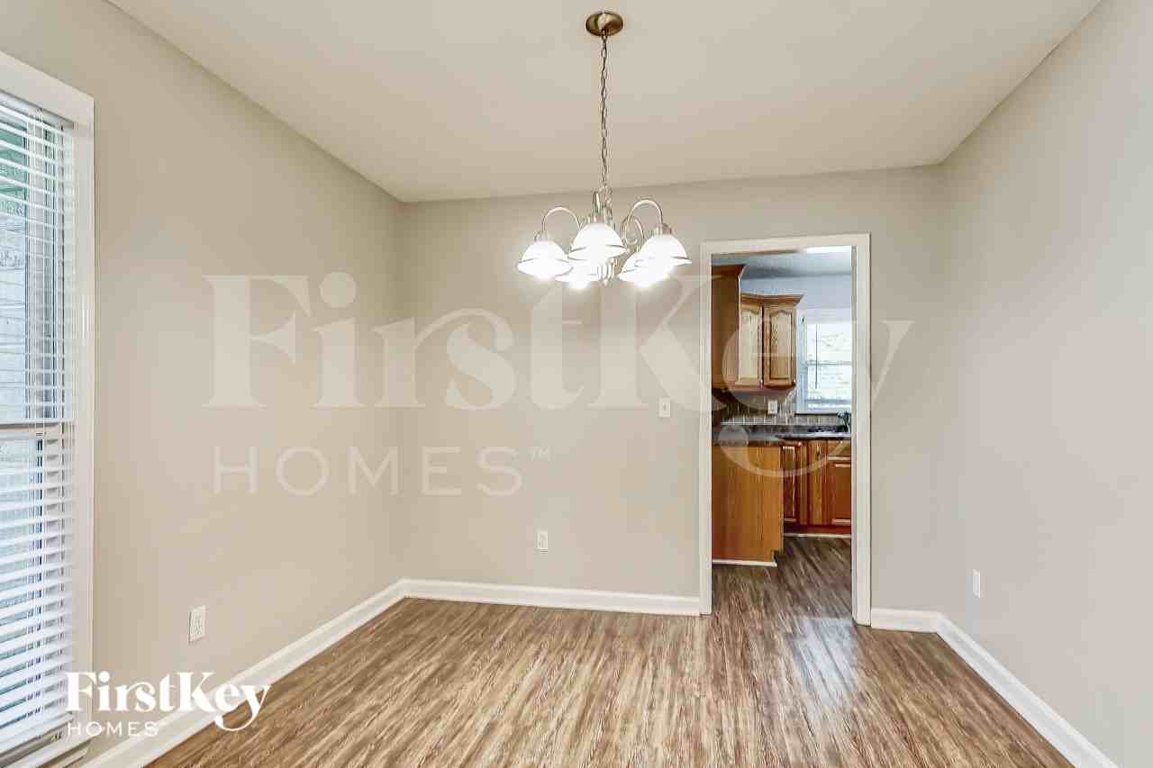 908 10th St Sw - Photo 6 of 15