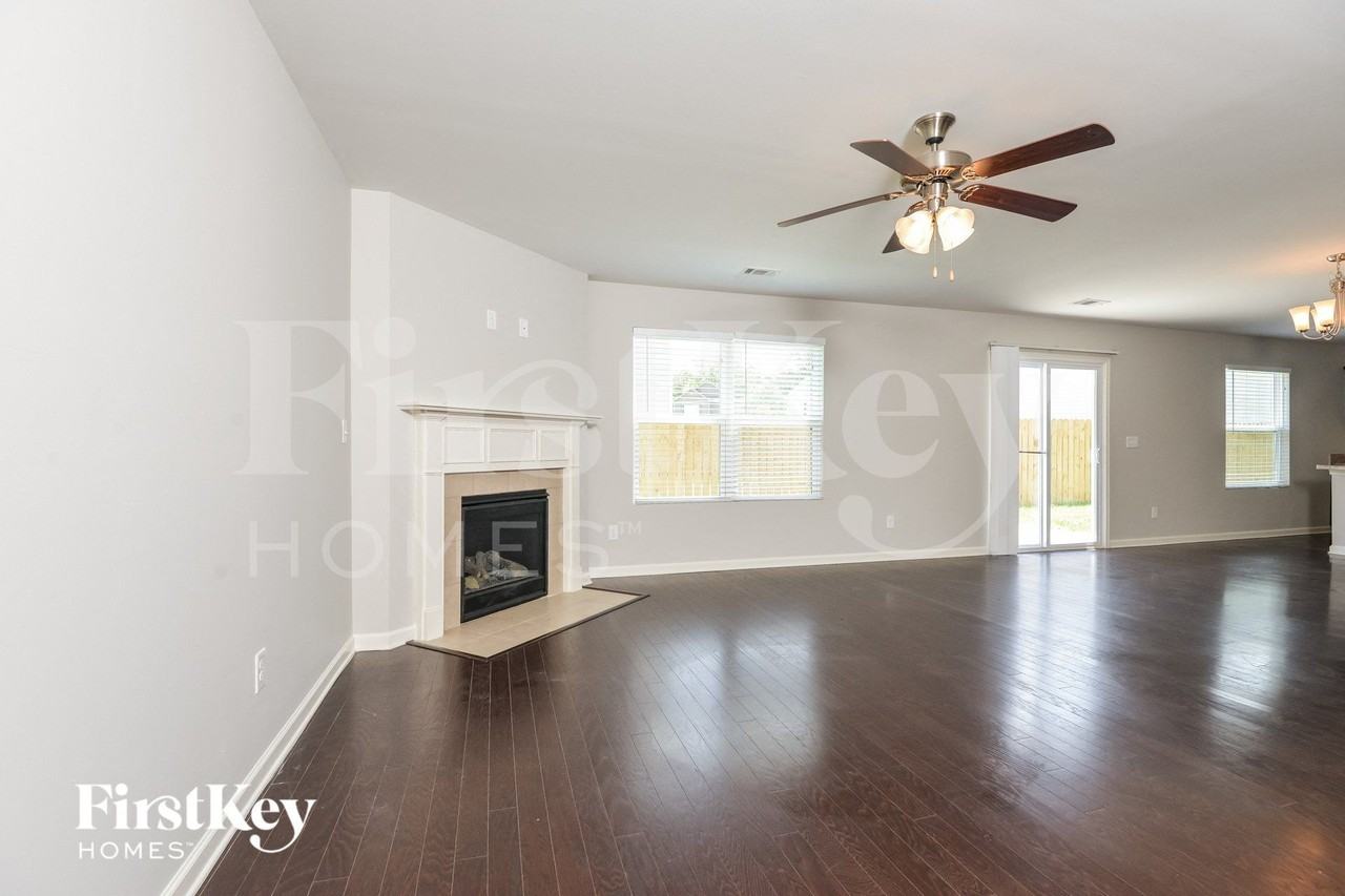5884 Cheshire Cove Trl - Photo 4 of 15