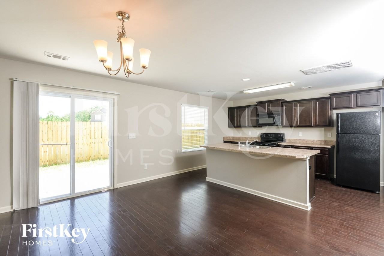 5884 Cheshire Cove Trl - Photo 5 of 15