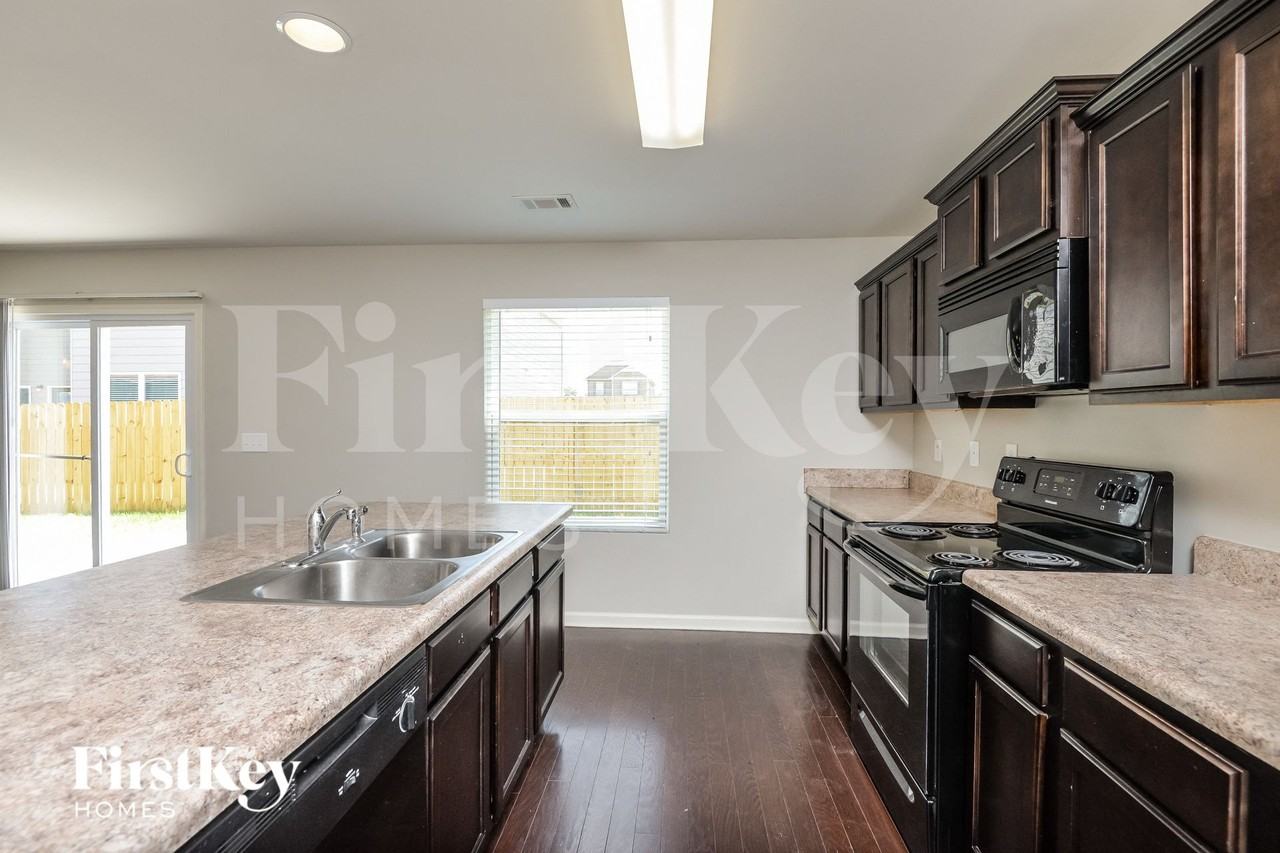 5884 Cheshire Cove Trl - Photo 7 of 15