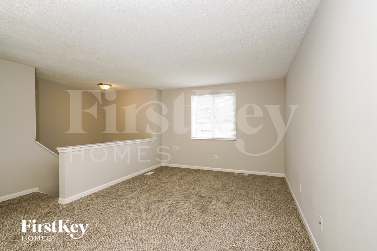 5501 Milhouse Rd - Photo 3 of 15