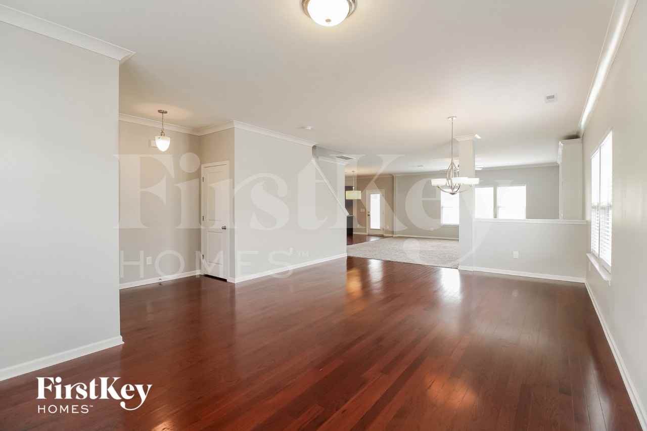 5232 Smoky Ridge Ln - Photo 3 of 15