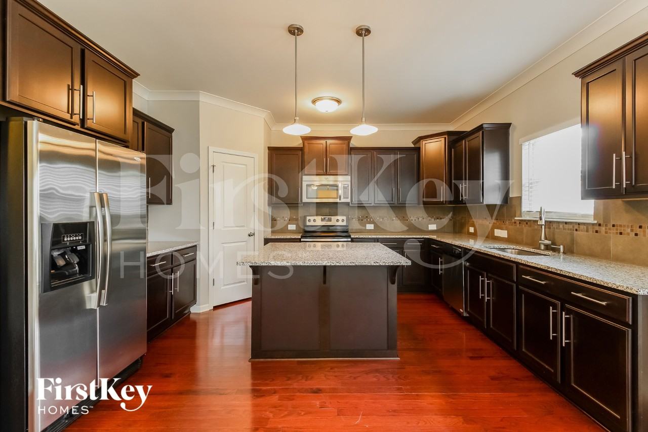 5232 Smoky Ridge Ln - Photo 4 of 15