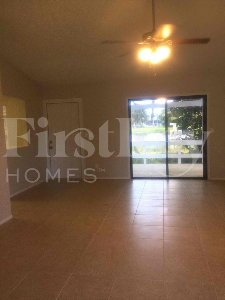 2561 Se Jackson St - Photo 3 of 35