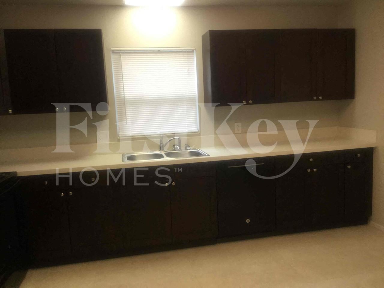 2561 Se Jackson St - Photo 6 of 35