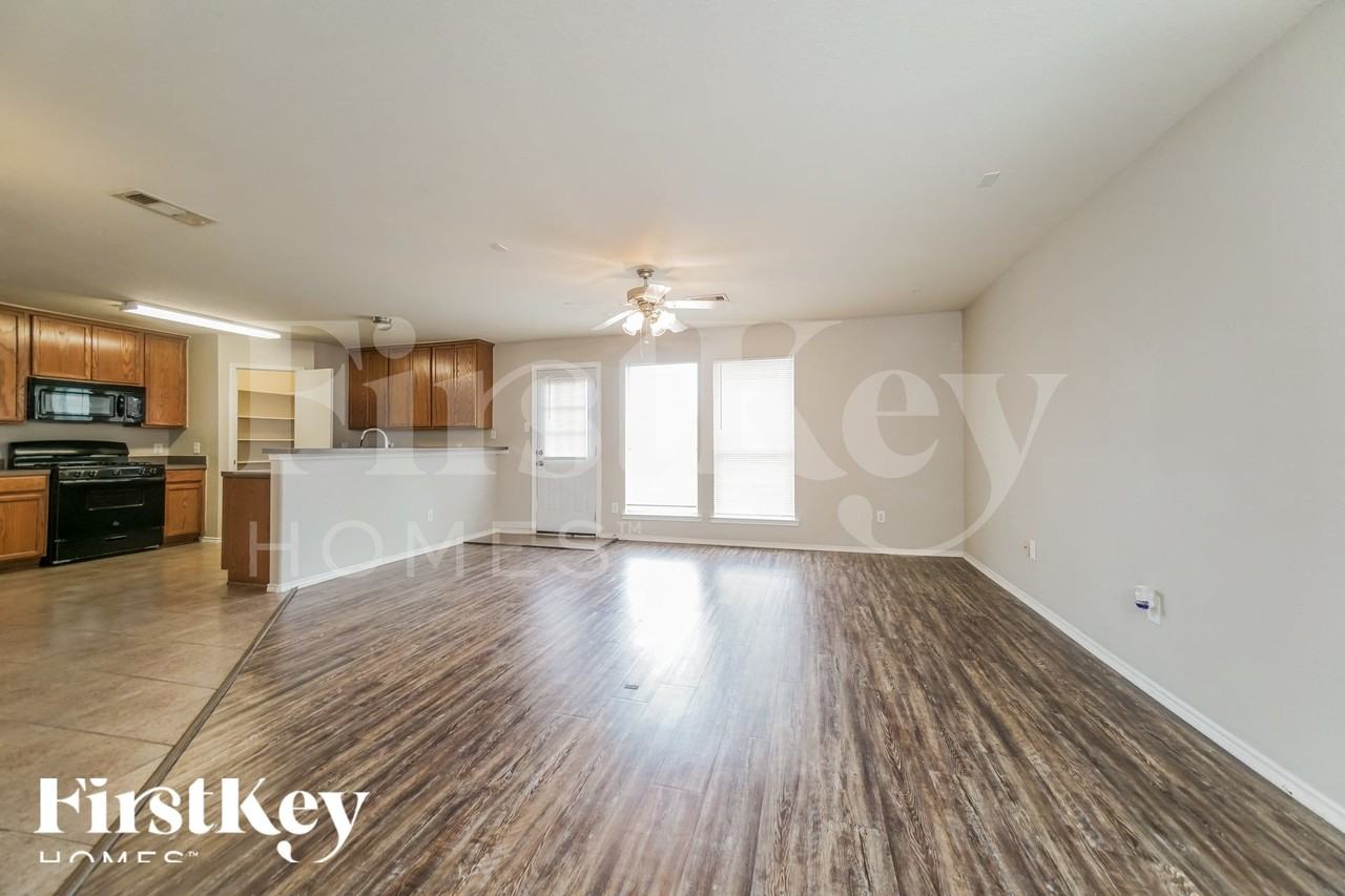 24323 Palm Cockatoo Dr - Photo 2 of 15