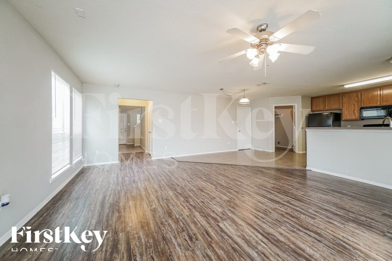 24323 Palm Cockatoo Dr - Photo 3 of 15