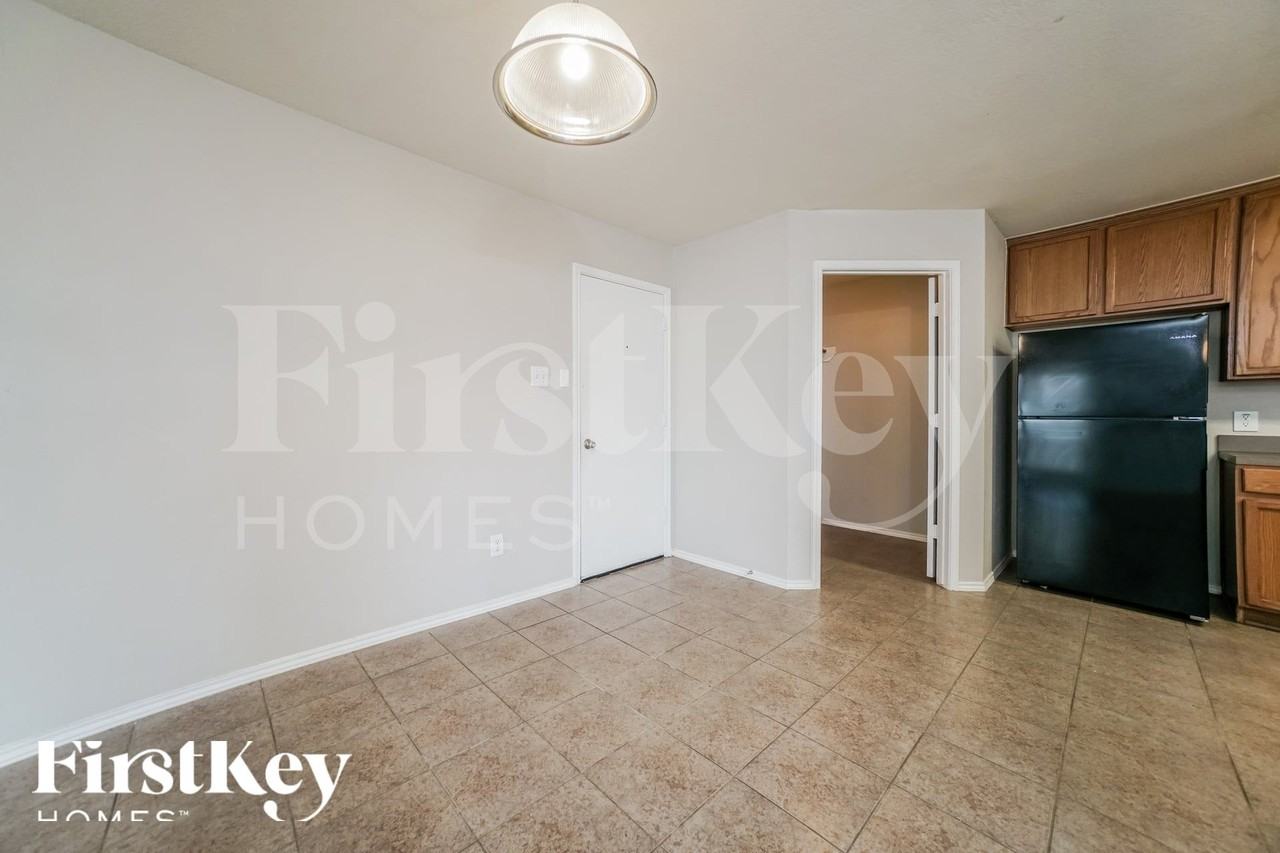 24323 Palm Cockatoo Dr - Photo 4 of 15
