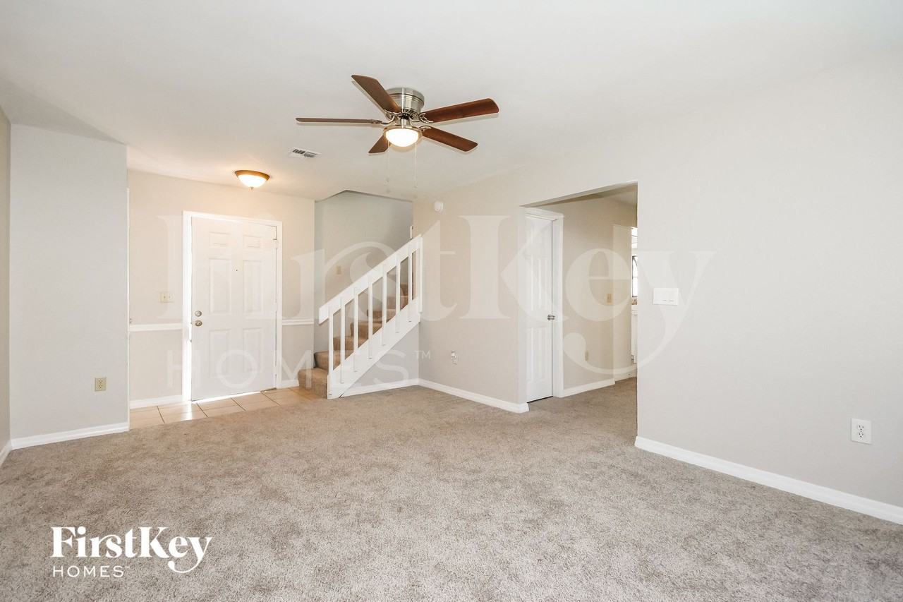 1344 Bramblewood Dr - Photo 4 of 16
